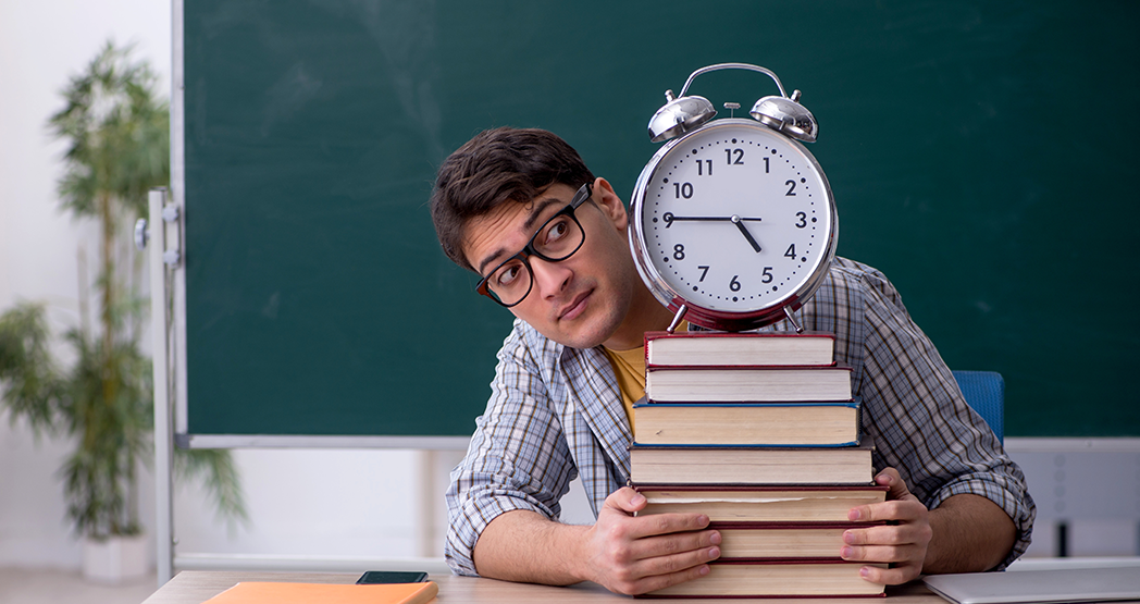 Сколько длится семестр в университете?