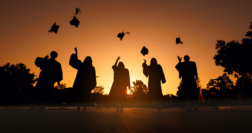 Во сколько лет заканчивают университет?