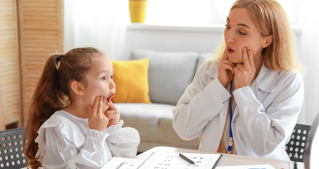 Кто может работать логопедом?